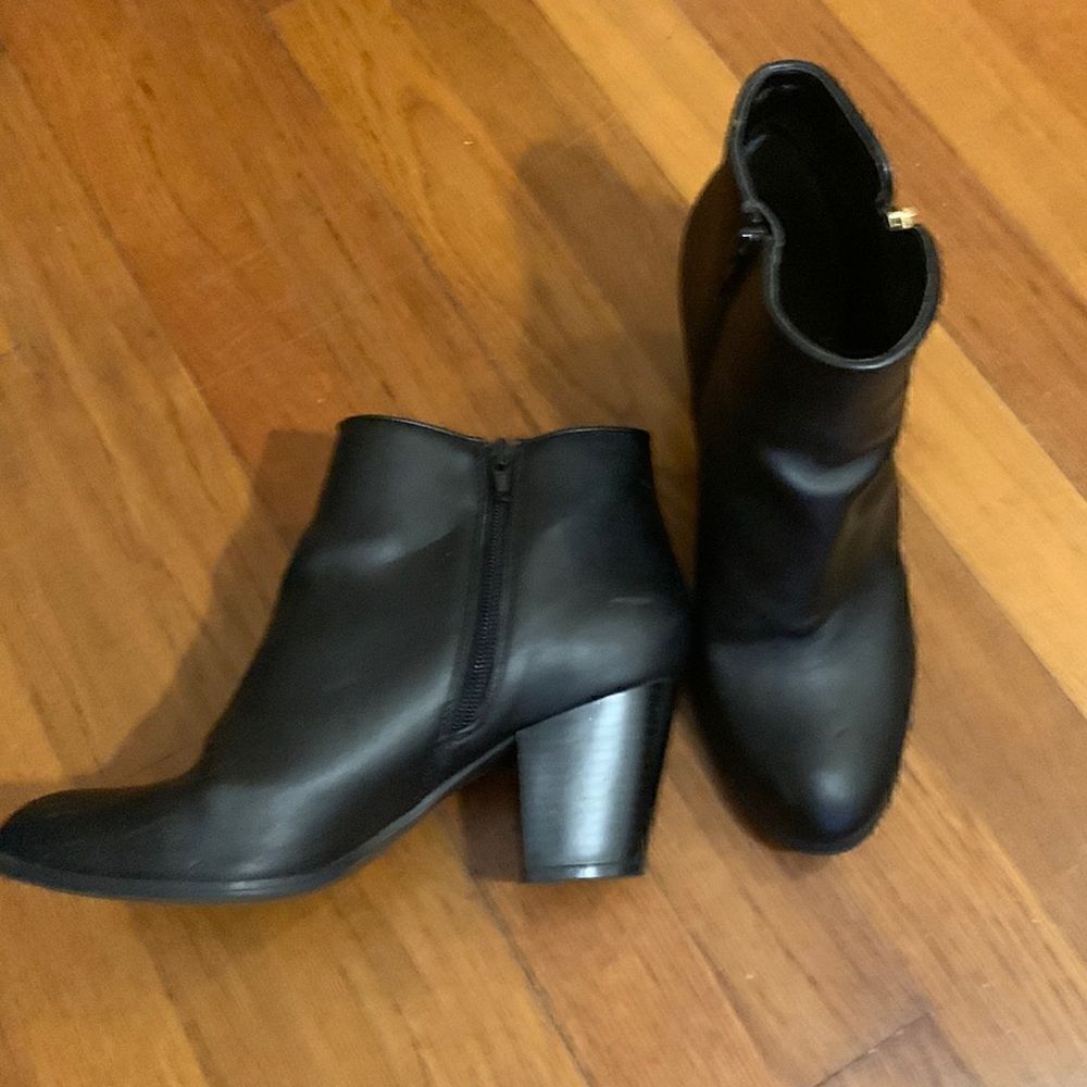 Style & Co Black bootie with gold zipper Size 8